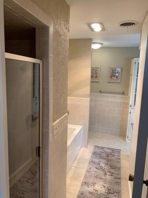 Charming Central Amarillo Retreat With A Jacuzzi Экстерьер фото
